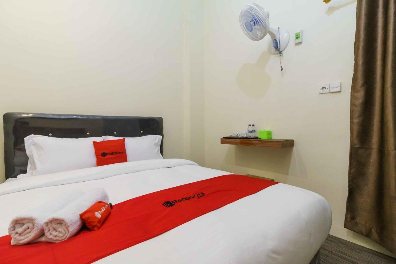 Reddoorz Syariah Near Lubang Jepang Bukittinggi Hotel Kültér fotó